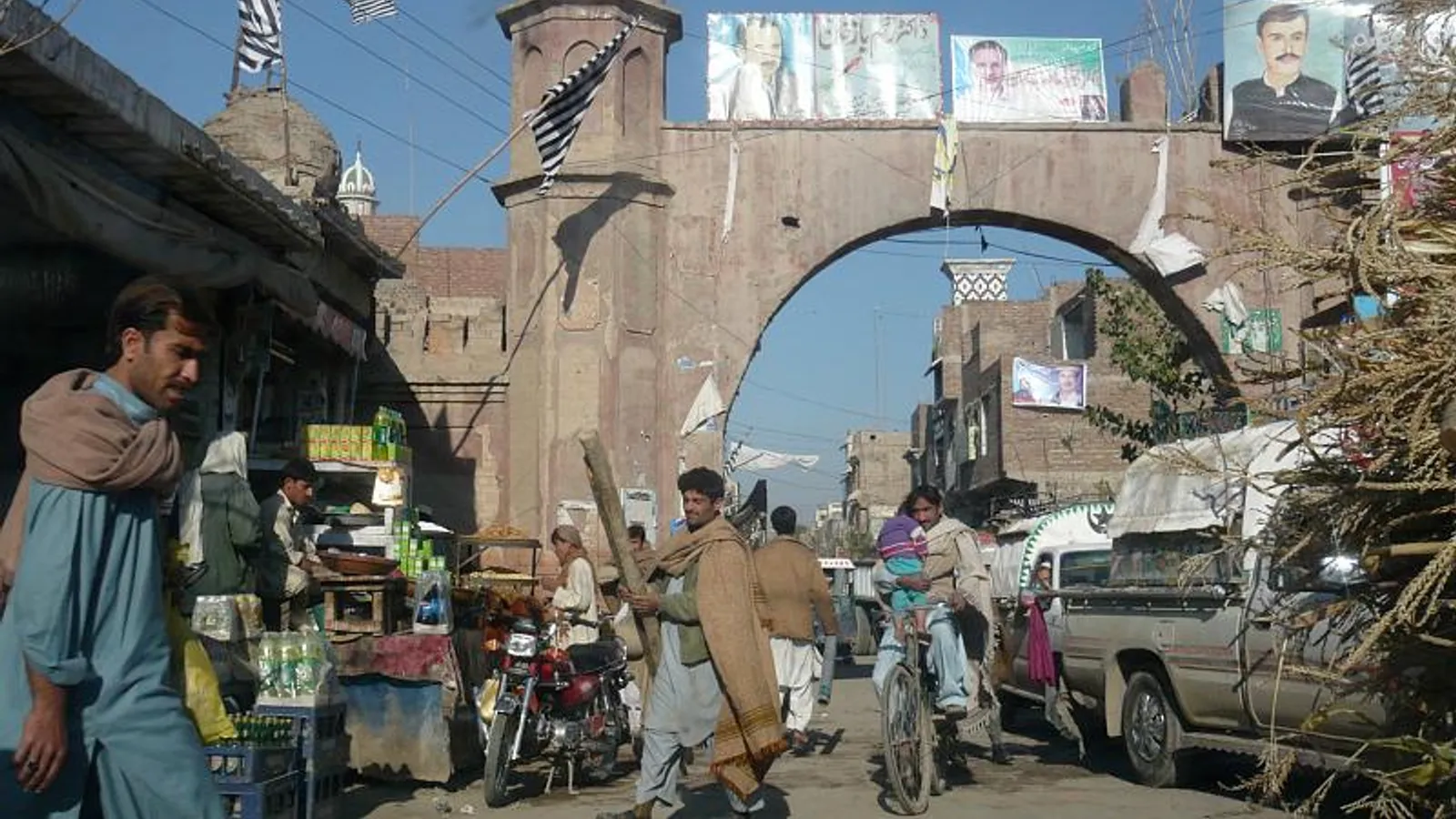 A street in Bannu, Khyber Pakhtunkhwa